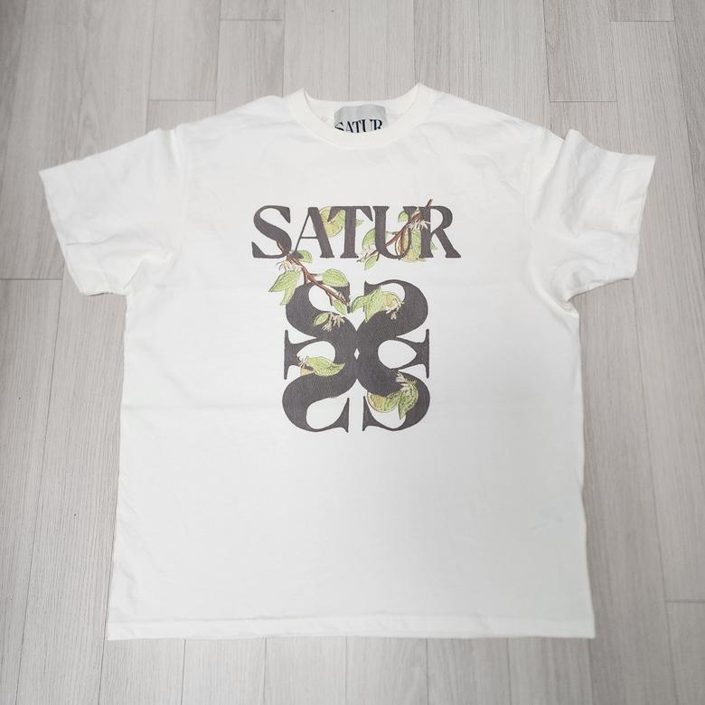 SATUR | 세터 | 아페로 리프 그래픽 반팔 티셔츠 클래식 블랙