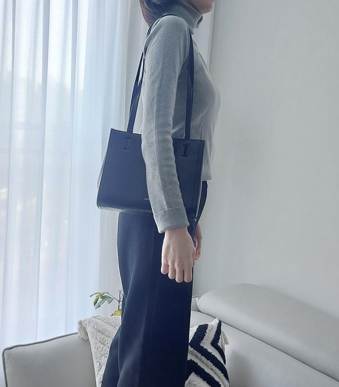 Oblong bag Mini · 오블롱백 미니 / 바질 | Stand Oil