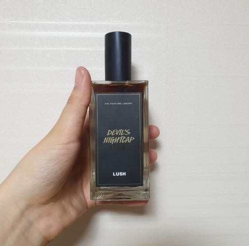 LUSH DEVIL'S NIGHTCAP 100ml 最終値下げ Devil&#039;s Night Cap Lush perfume - a fragrance for