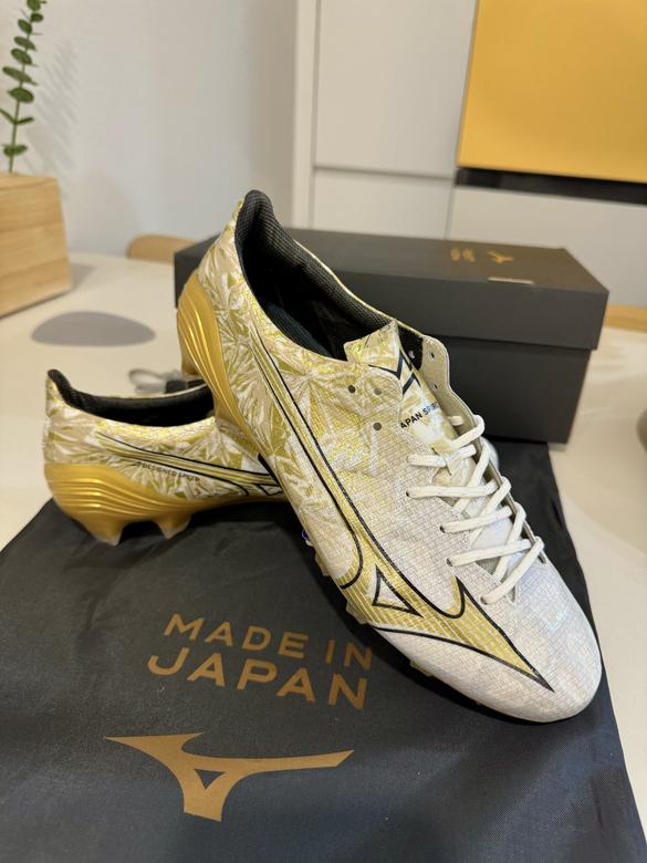 MIZUNO α JAPAN - MIZUNO