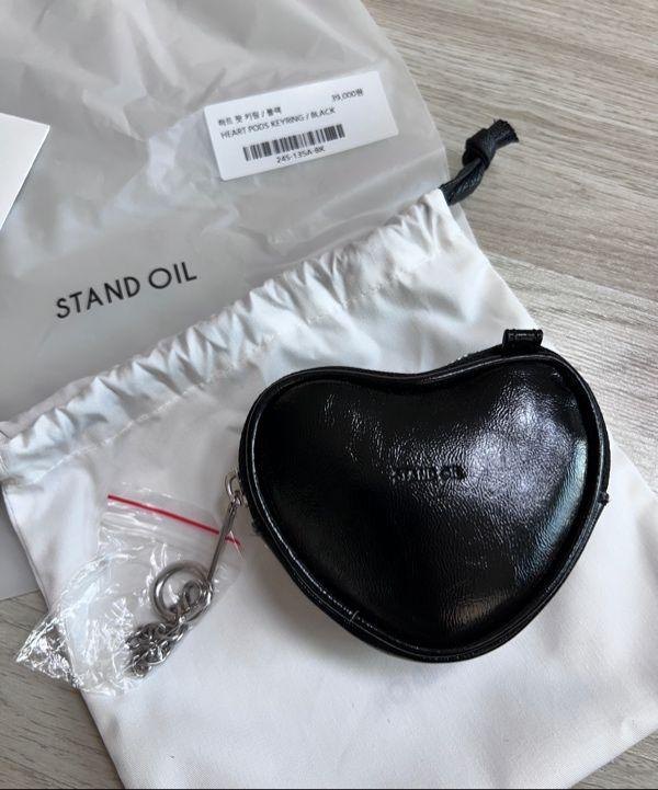 예약배송] Heart Pods Keyring · 하트 팟 키링 / 블랙 | Stand Oil