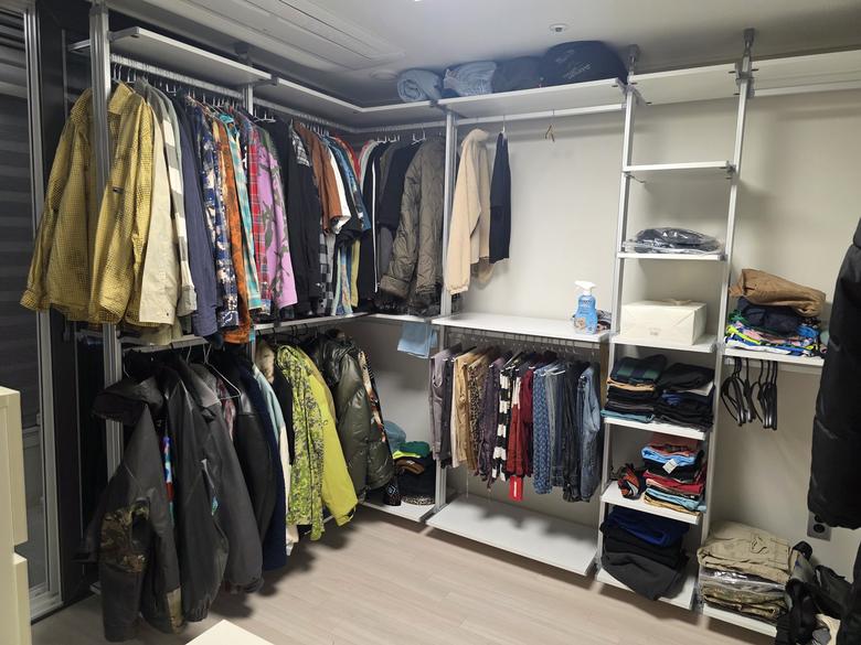 변*우 고객님 드레스룸 시스템행거 설치 후기 사진 1