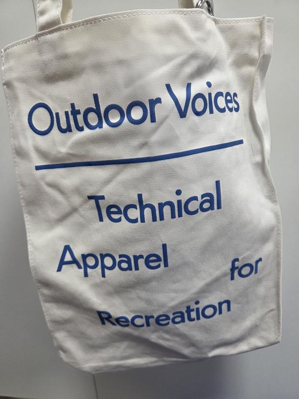 SIGNATURE TOTE BAG (WHITE) - Outdoor Voices