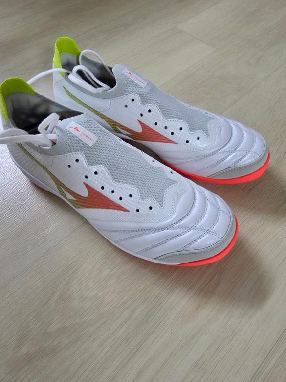 MORELIA NEO SALA β JAPAN TF - MIZUNO
